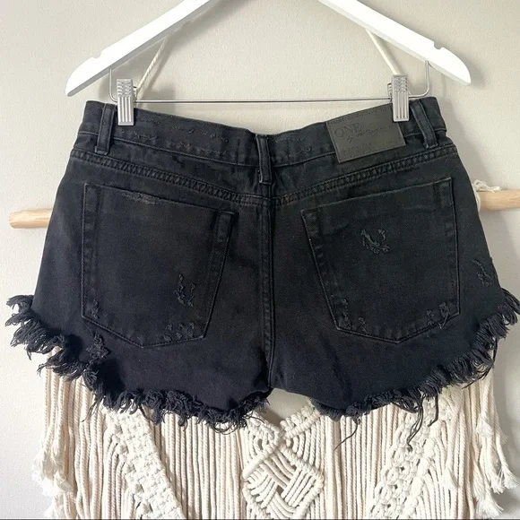 One Teaspoon Bonitas Distressed Black Denim Shorts - Picture 6 of 6